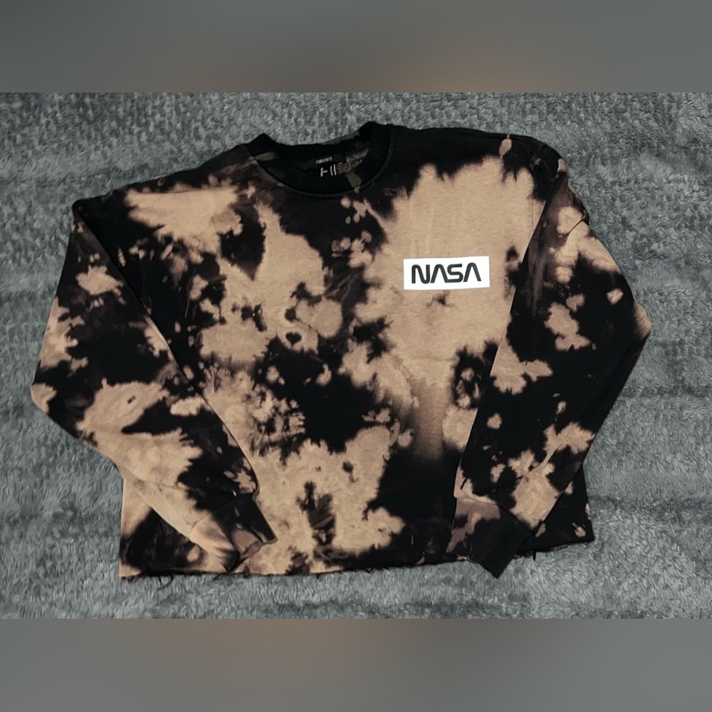 Forever 21 NASA Semi Cropped Crewneck